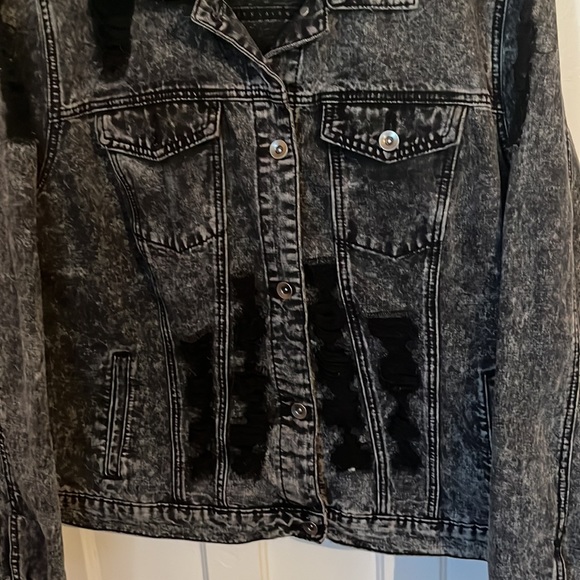 Forever 21 Gray Distressed Denim Jacket - Picture 3 of 6